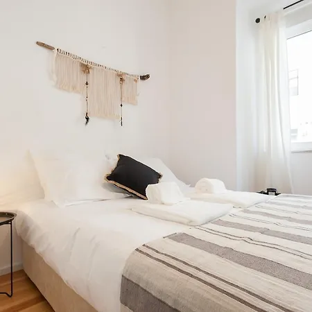 Native Tribal In By Cozzy Homes Daire Lisboa